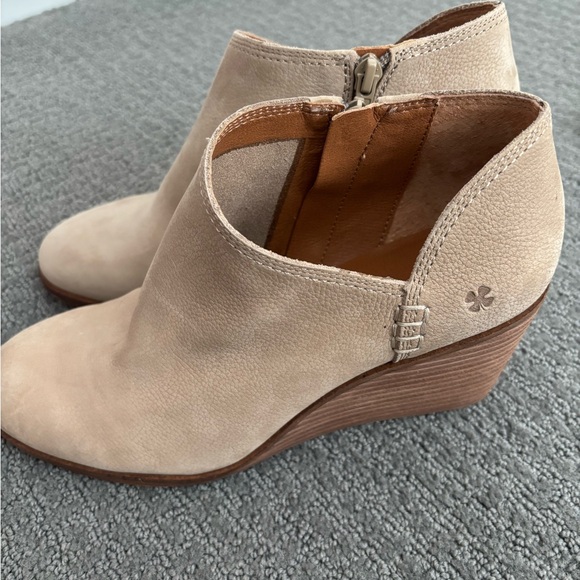 Lucky Brand Cream Suede Ankle Booties - Picture 4 of 6
